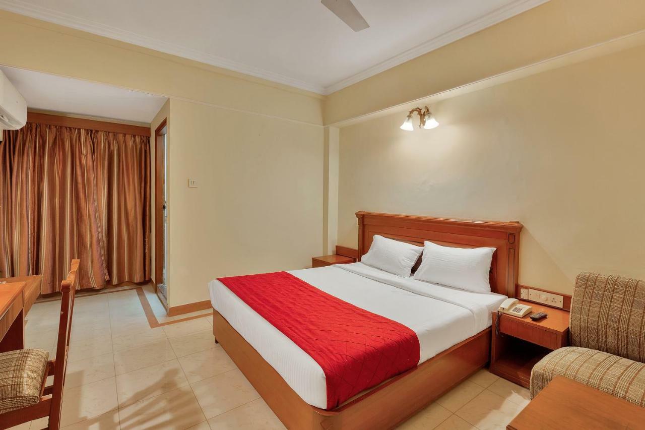 Oyo 10534 Hotel Kanishka Bengaluru Zewnętrze zdjęcie